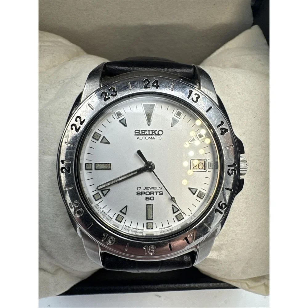 Seiko sports 50 Vintage watch Automatic 17 jewels Sports 50 7002-8059